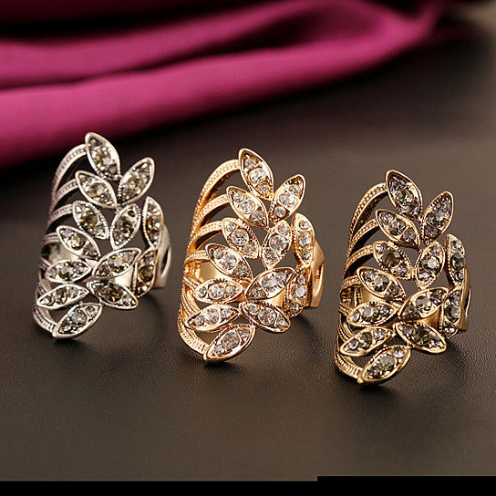 Gilda Vintage Charm Ring