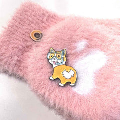 Fun Corgi Enamel Pin with Diving Goggles – Perfect for Bags & Hats