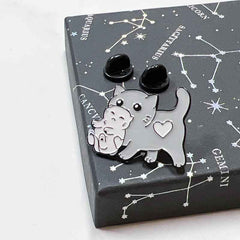 Mama Cat Carrying Kitten Enamel Pin – Cute Cat Lover Gift