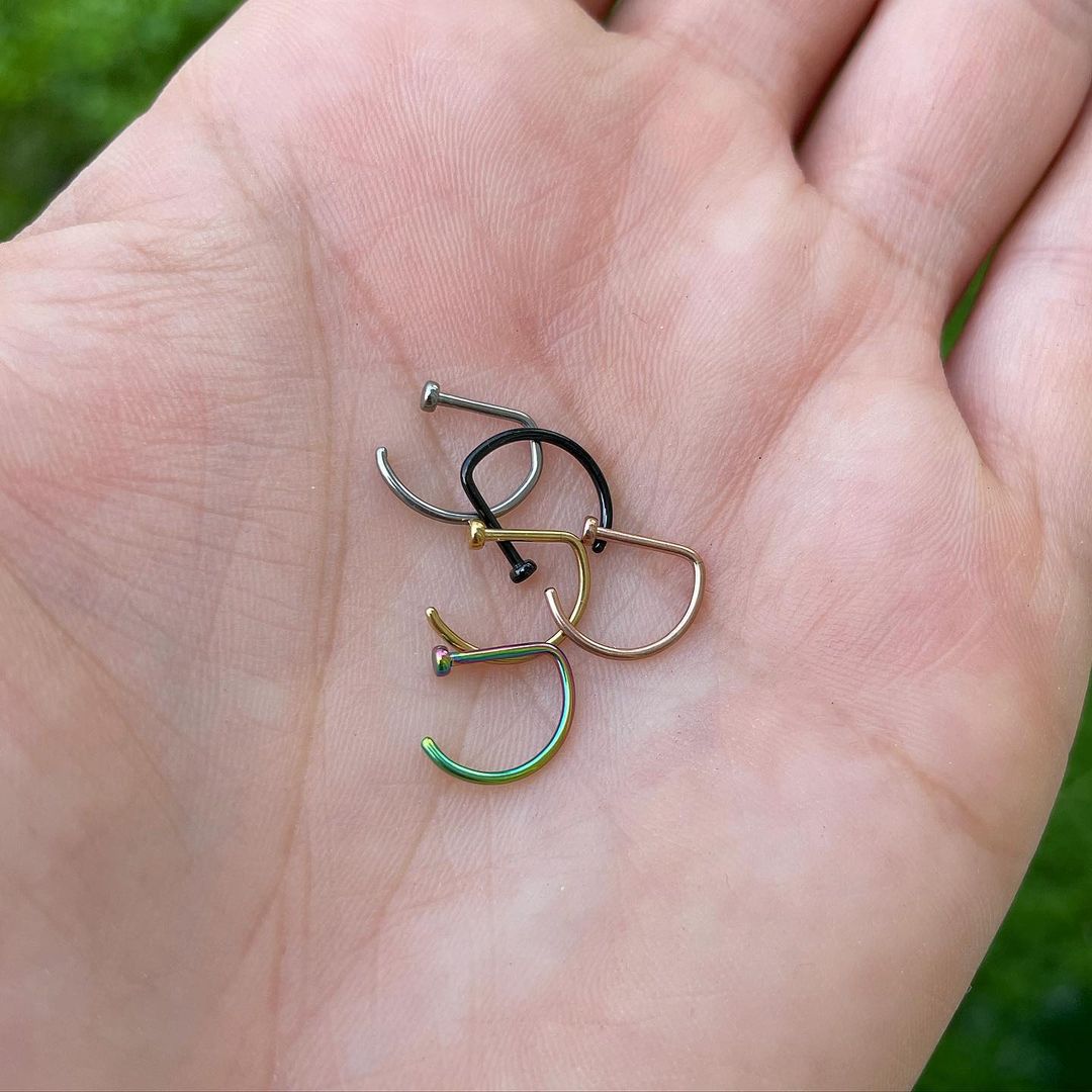 18G 5/16 Grade 23 Titanium D Shape Nose Hoop