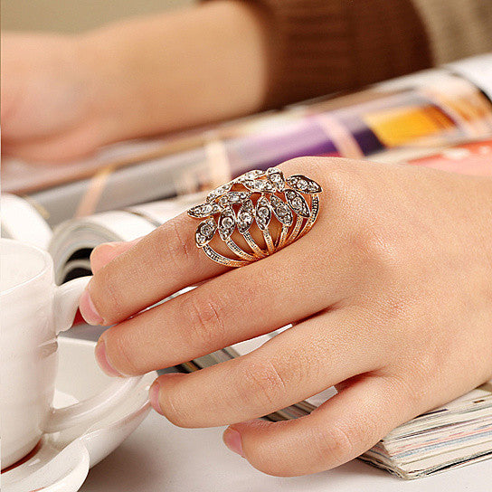 Gilda Vintage Charm Ring